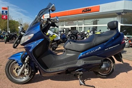 Suzuki Burgman 400