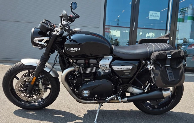 Triumph Speed Twin 1200