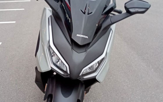 Gebrauchtmotorrad Honda Forza 125 - Bild 4