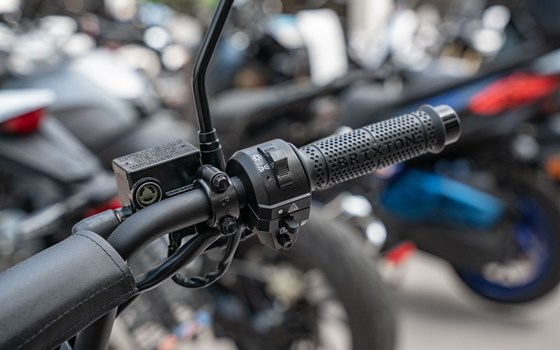 Neufahrzeug Brixton Crossfire 125 XS - Bild 7