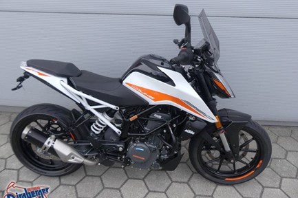 KTM 390 Duke