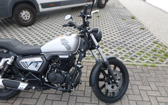 Gebrauchtmotorrad QJ Motor SRV 125 - Bild 4