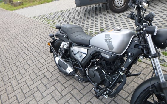Gebrauchtmotorrad QJ Motor SRV 125 - Bild 6