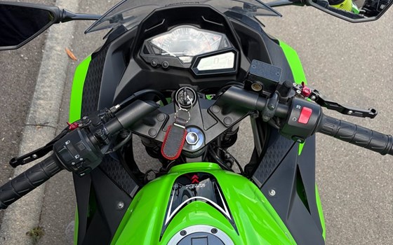 Gebrauchtmotorrad Kawasaki Ninja 300 - Bild 3