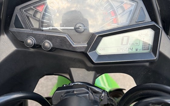 Gebrauchtmotorrad Kawasaki Ninja 300 - Bild 2