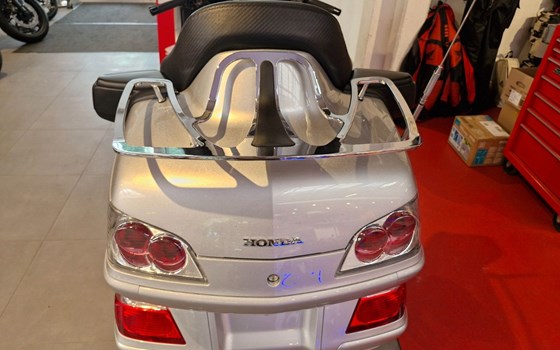 Gebrauchtmotorrad Honda GL 1800 Goldwing - Bild 9
