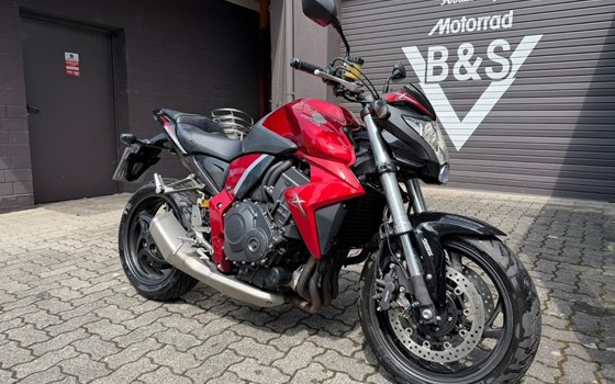 Gebrauchtmotorrad Honda CB1000R+ - Bild 2