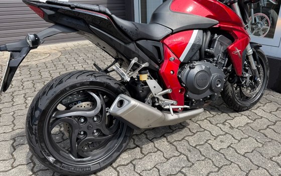 Gebrauchtmotorrad Honda CB1000R+ - Bild 9