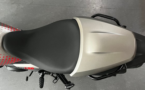 Neufahrzeug Royal Enfield Guerilla 450 APEX - Bild 10