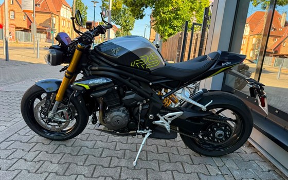 Gebrauchtmotorrad Triumph Speed Triple 1200 RS - Bild 1