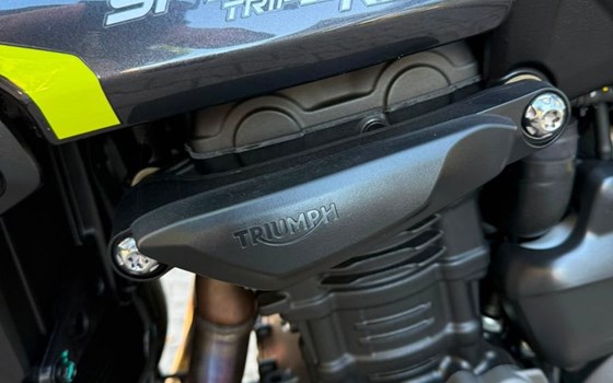 Gebrauchtmotorrad Triumph Speed Triple 1200 RS - Bild 13