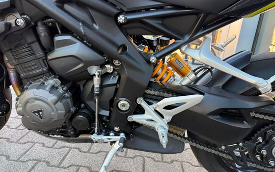 Gebrauchtmotorrad Triumph Speed Triple 1200 RS - Bild 15