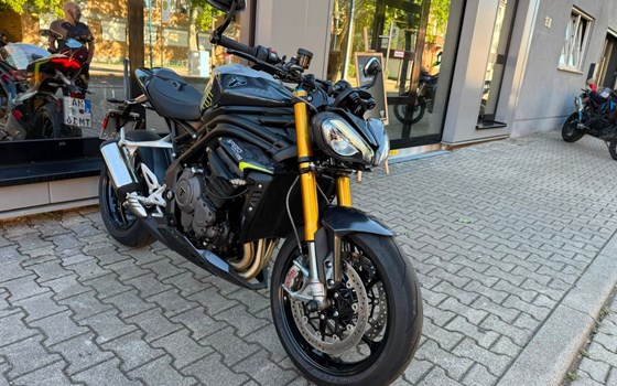 Gebrauchtmotorrad Triumph Speed Triple 1200 RS - Bild 2