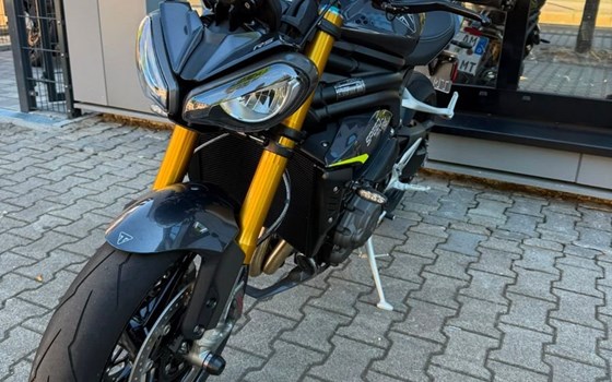 Gebrauchtmotorrad Triumph Speed Triple 1200 RS - Bild 3