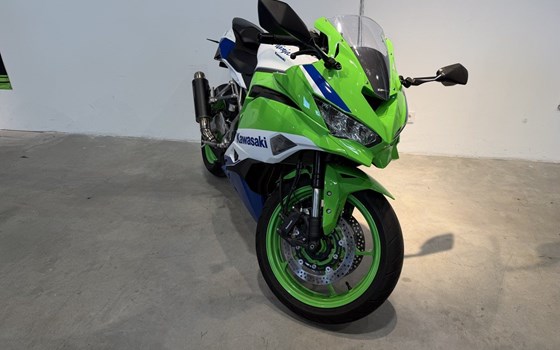 Gebrauchtmotorrad Kawasaki Ninja ZX-4RR 40th Anniversary Edition - Bild 1