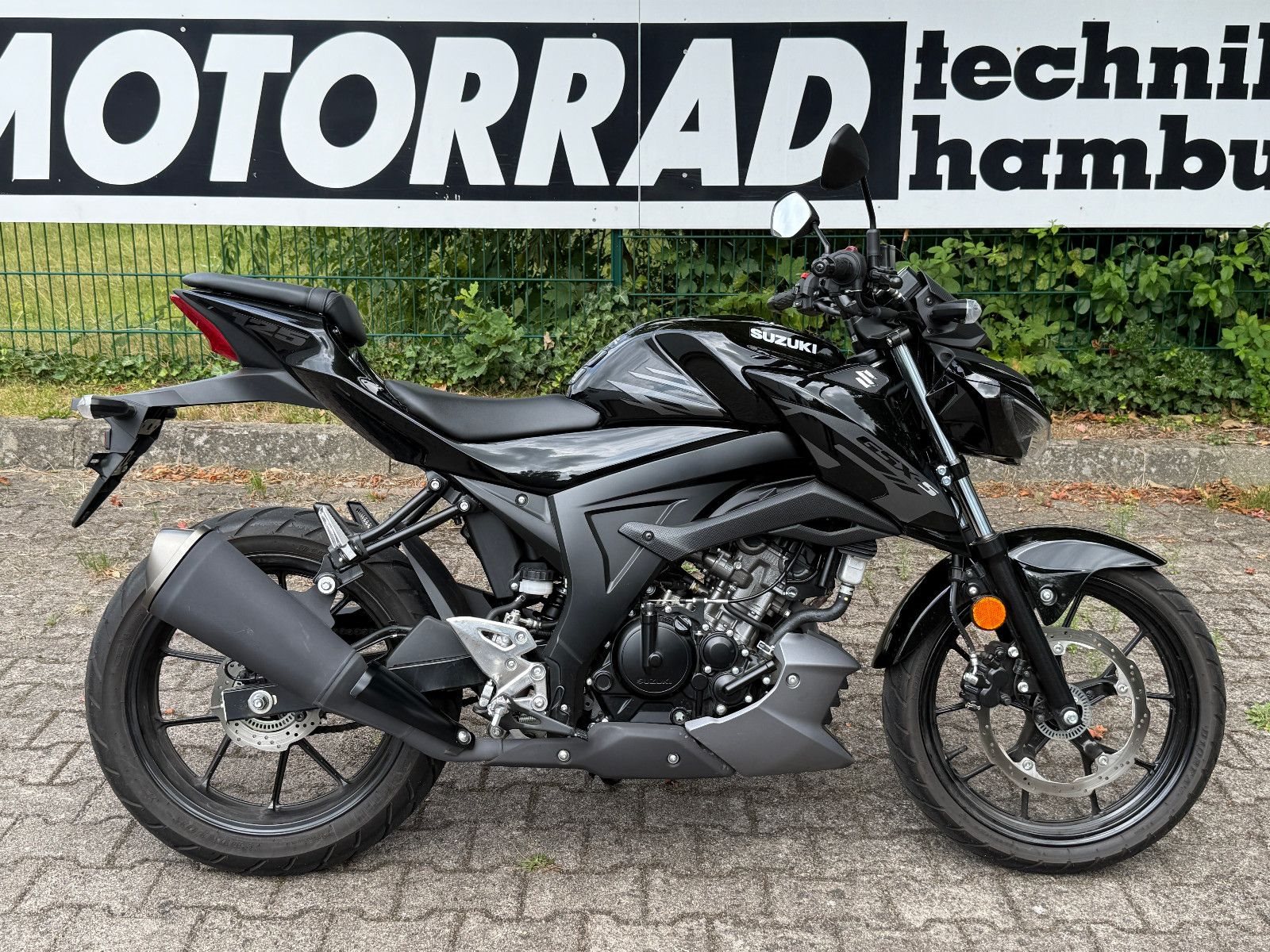 Suzuki GSX-S125