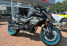 Neumotorrad CFMOTO 800NK Advanced