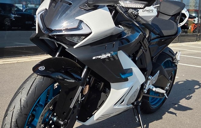 CFMOTO 675SR-R