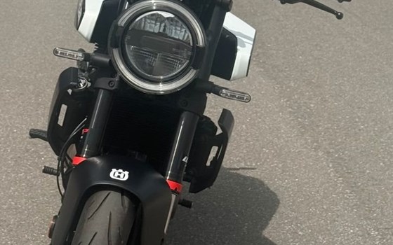 Gebrauchtmotorrad Husqvarna Vitpilen 125 - Bild 2
