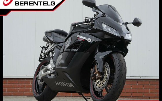 Gebrauchtmotorrad Honda CBR1000RR Fireblade - Bild 1