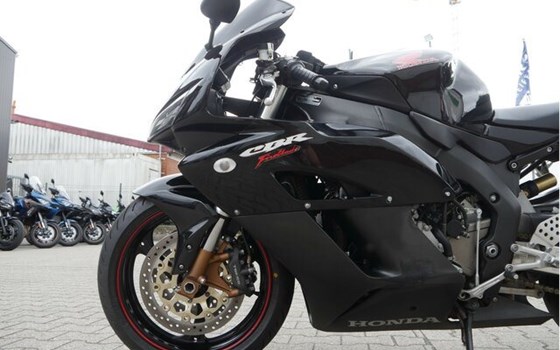 Gebrauchtmotorrad Honda CBR1000RR Fireblade - Bild 11