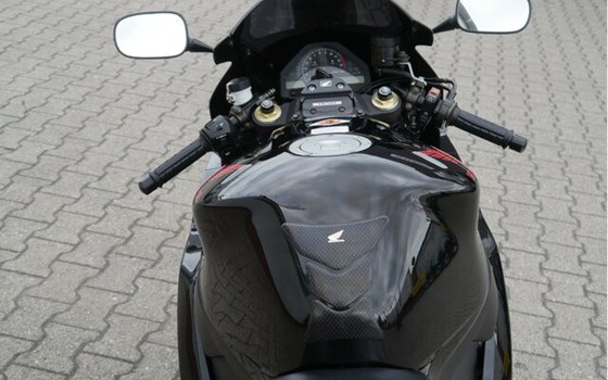 Gebrauchtmotorrad Honda CBR1000RR Fireblade - Bild 17