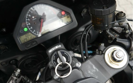Gebrauchtmotorrad Honda CBR1000RR Fireblade - Bild 20