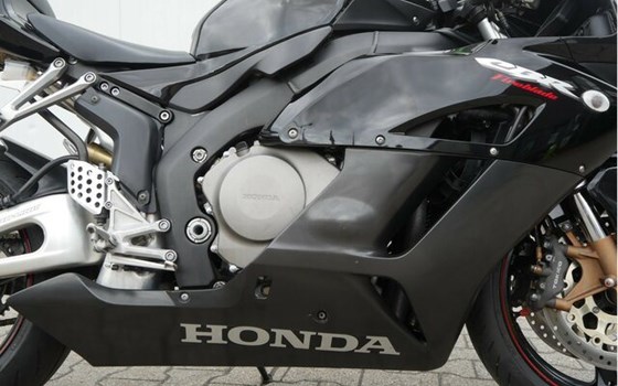 Gebrauchtmotorrad Honda CBR1000RR Fireblade - Bild 7
