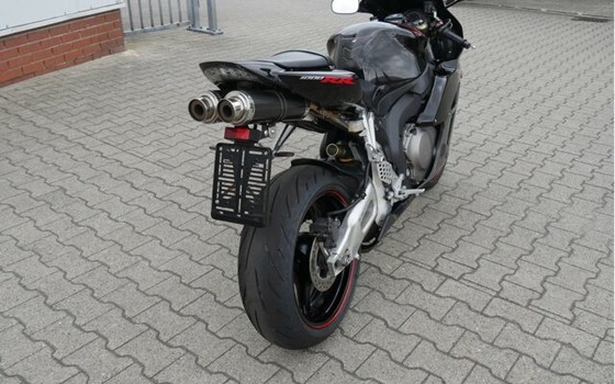 Gebrauchtmotorrad Honda CBR1000RR Fireblade - Bild 9