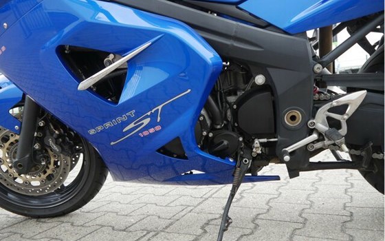 Gebrauchtmotorrad Triumph Sprint ST 1050 - Bild 10