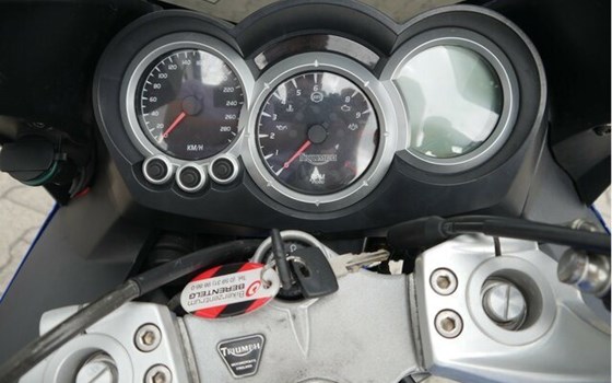 Gebrauchtmotorrad Triumph Sprint ST 1050 - Bild 16