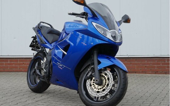 Gebrauchtmotorrad Triumph Sprint ST 1050 - Bild 2