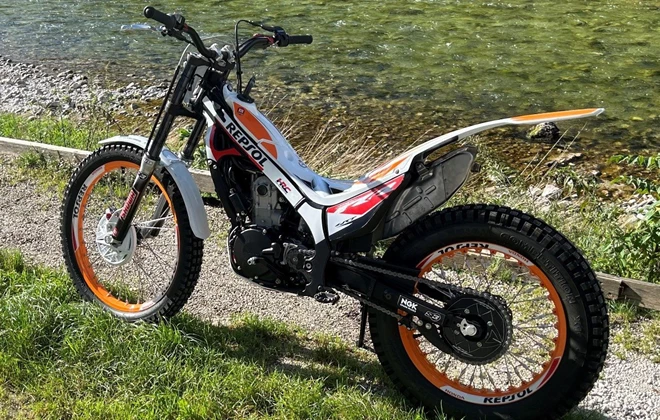 Montesa Cota 301RR Race Replica