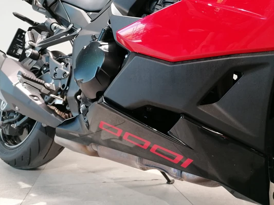 Kawasaki Ninja 1000SX 40th Anniversary (rot) - Bild 7