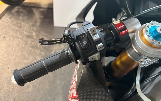 Gebrauchtmotorrad Honda CBR1000RR-R Fireblade SP - Bild 5