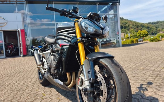 Gebrauchtmotorrad Triumph Speed Triple 1200 RS - Bild 8