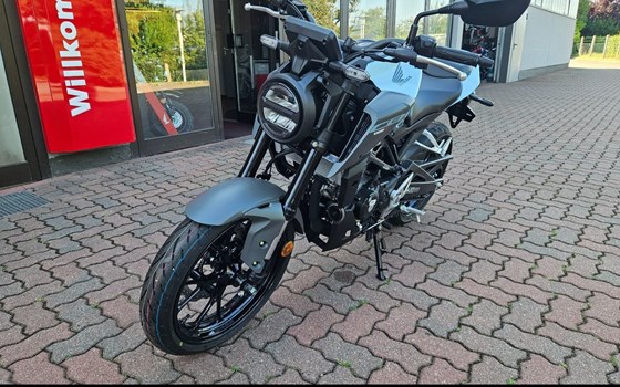 Gebrauchtmotorrad Honda CB125R - Bild 2