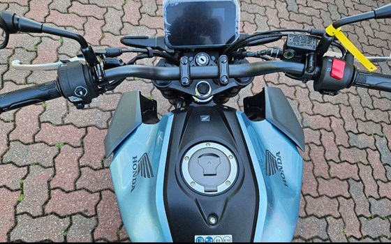 Gebrauchtmotorrad Honda CB125R - Bild 8