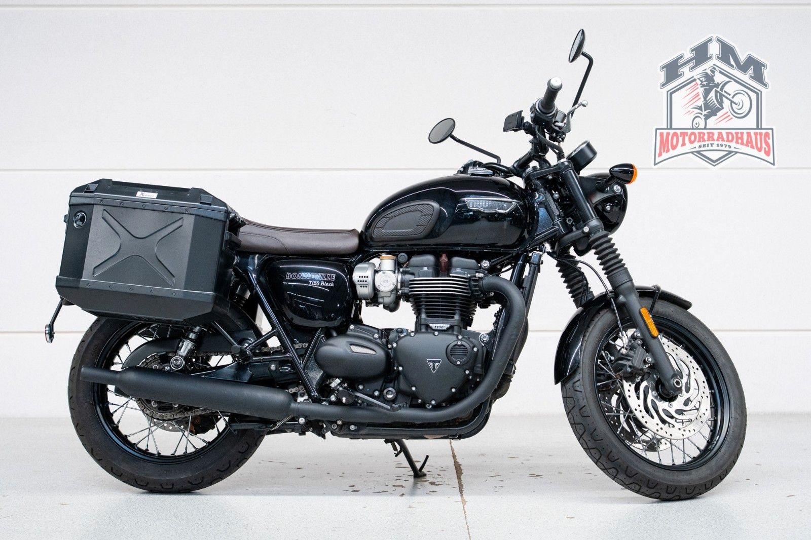Triumph Bonneville T120 Black