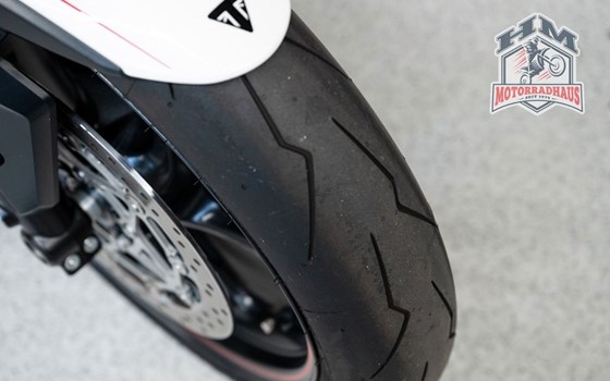 Gebrauchtmotorrad Triumph Street Triple 765 RS - Bild 14