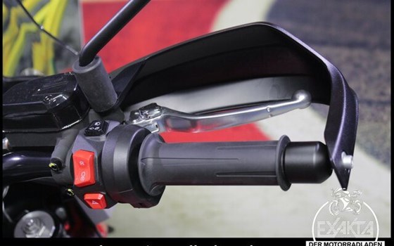 Gebrauchtmotorrad Moto Guzzi V85 Strada - Bild 19