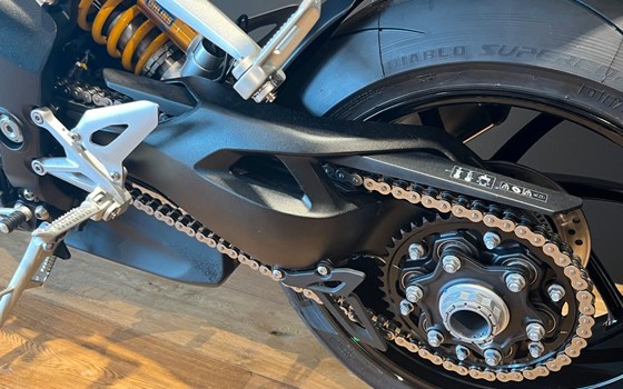 Gebrauchtmotorrad Triumph Speed Triple 1200 RS - Bild 10