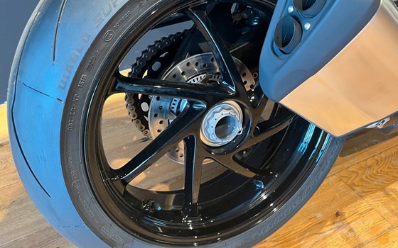 Gebrauchtmotorrad Triumph Speed Triple 1200 RS - Bild 5