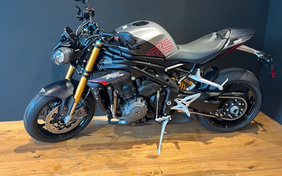 Gebrauchtmotorrad Triumph Speed Triple 1200 RS - Bild 9