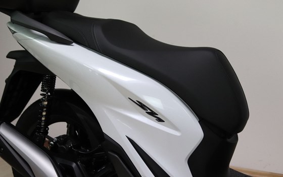 Gebrauchtmotorrad Honda SH125i - Bild 5