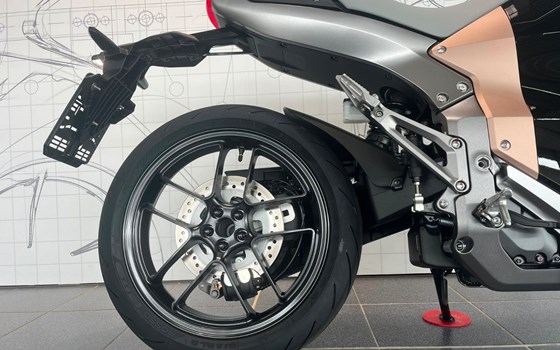 Gebrauchtmotorrad Honda WN7 - Bild 11