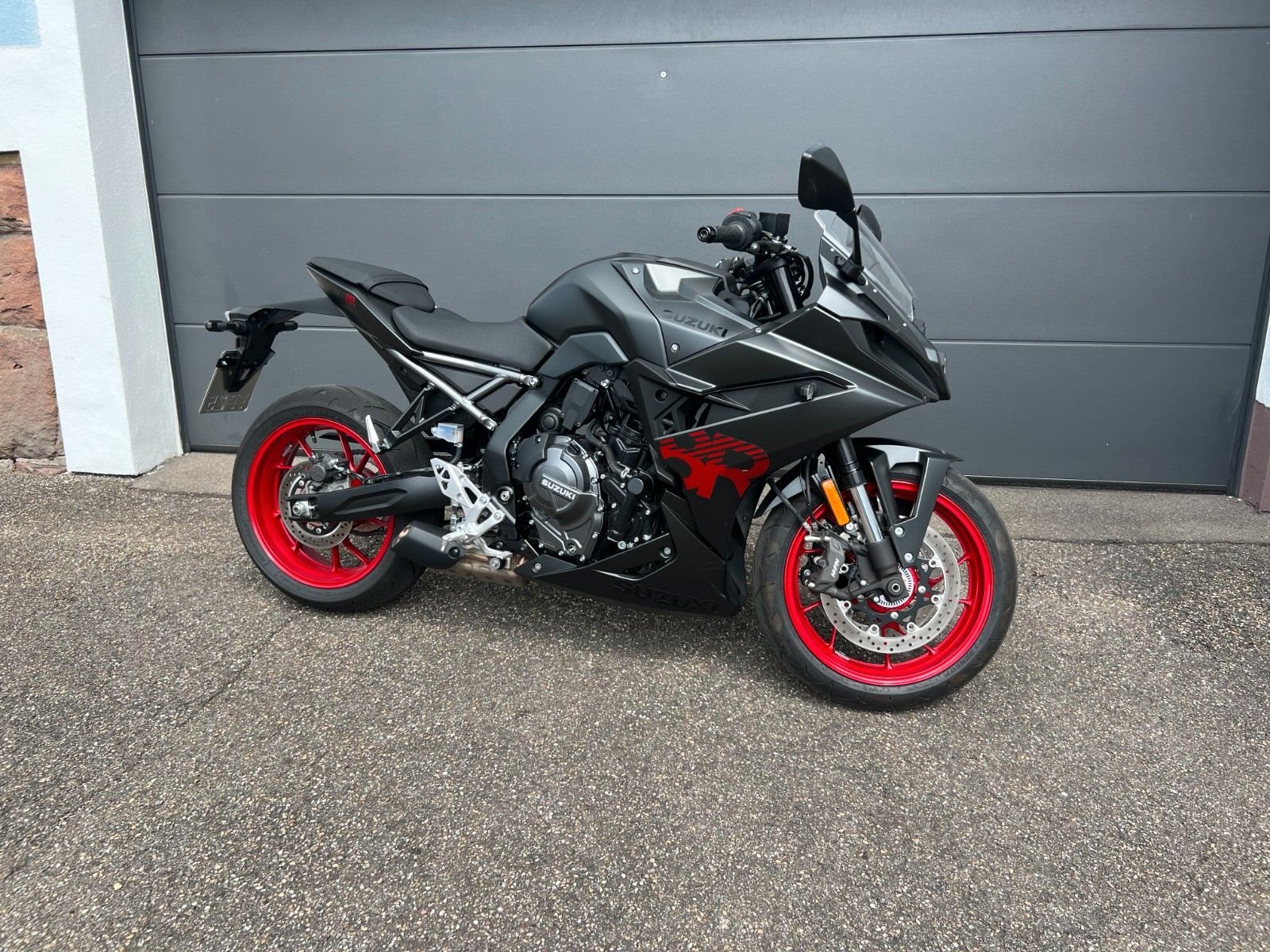 Suzuki GSX-8R