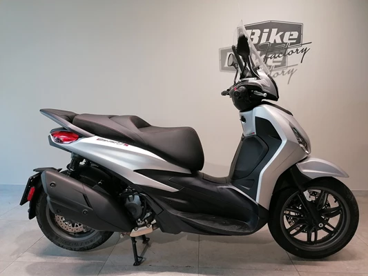 Piaggio Beverly 400 S (silber) - Bild 2
