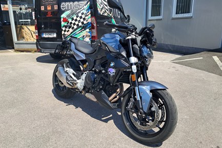BMW F 900 R
