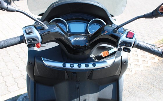 Gebrauchtmotorrad Piaggio MP3 500 hpe Sport - Bild 11